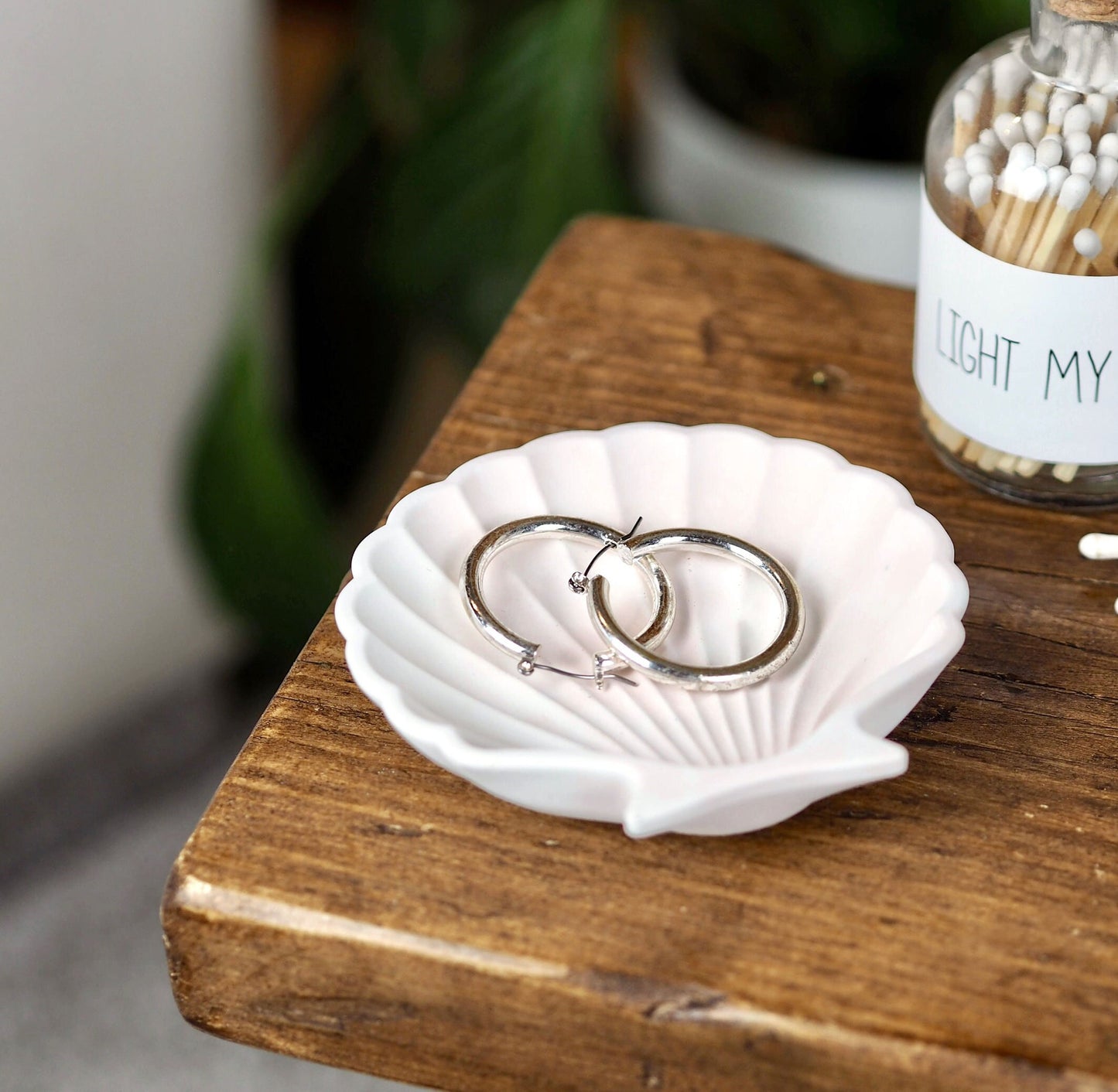 Concrete Clamshell Trinket Dish