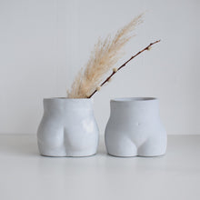 Load image into Gallery viewer, Concrete Bum Planter
