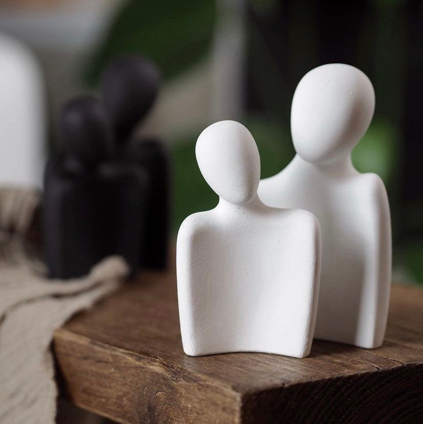 Concrete lovers couple statue, shelf decor, unique handmade gift, coffee table decor, sculpture figurines, silhouette couple ornament