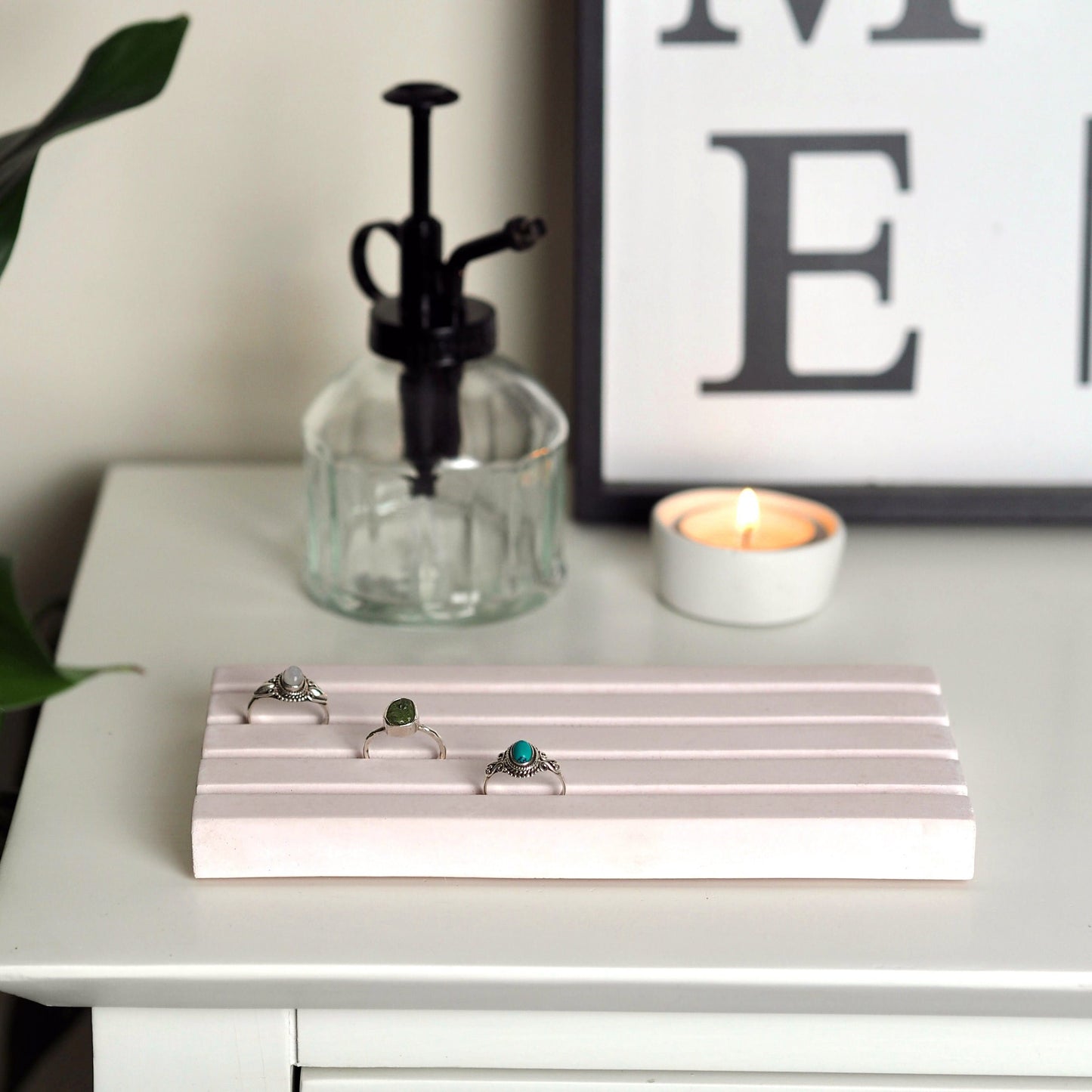 Concrete Ring Display Tray