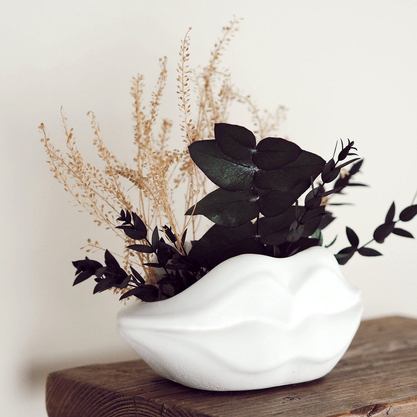 Concrete Lip Planter
