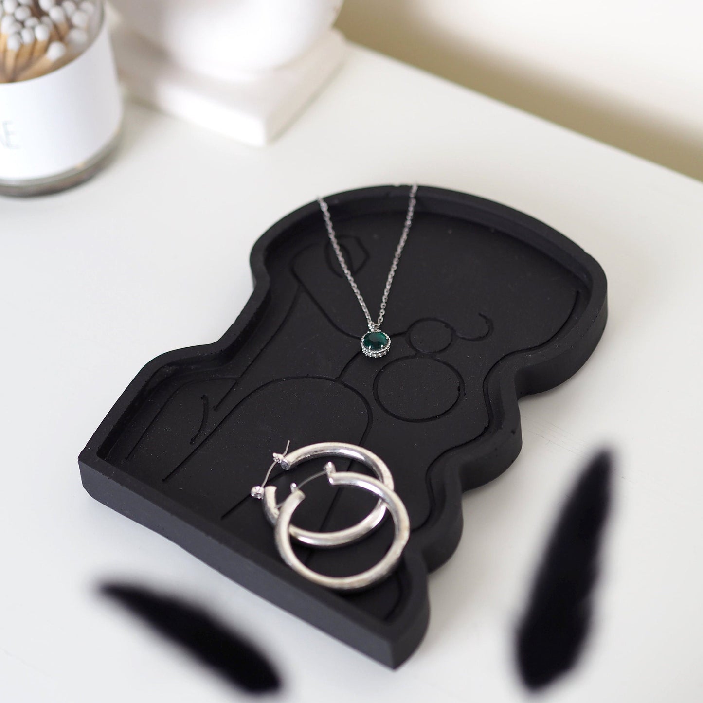 Concrete Face Outline Trinket Tray