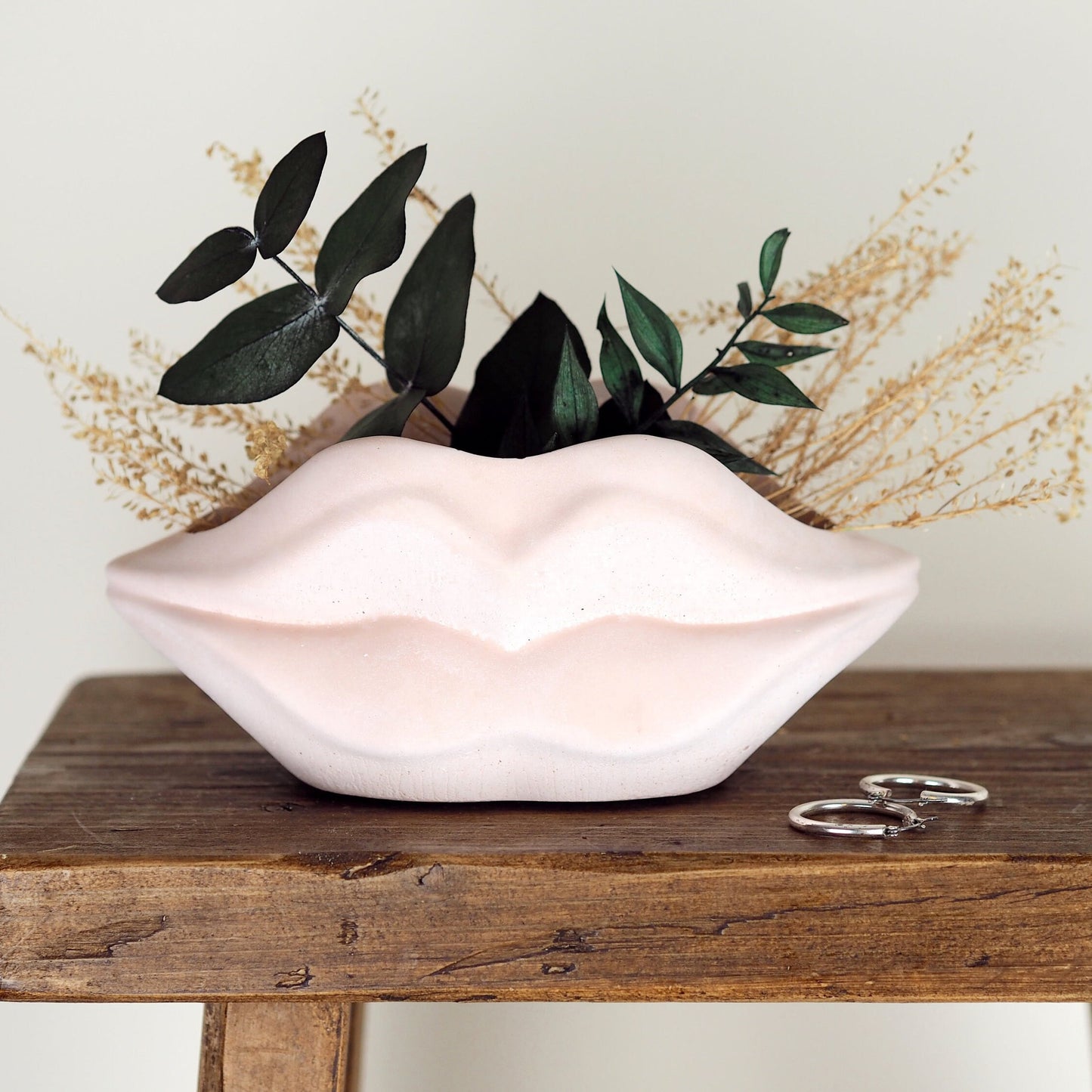 Concrete Lip Planter