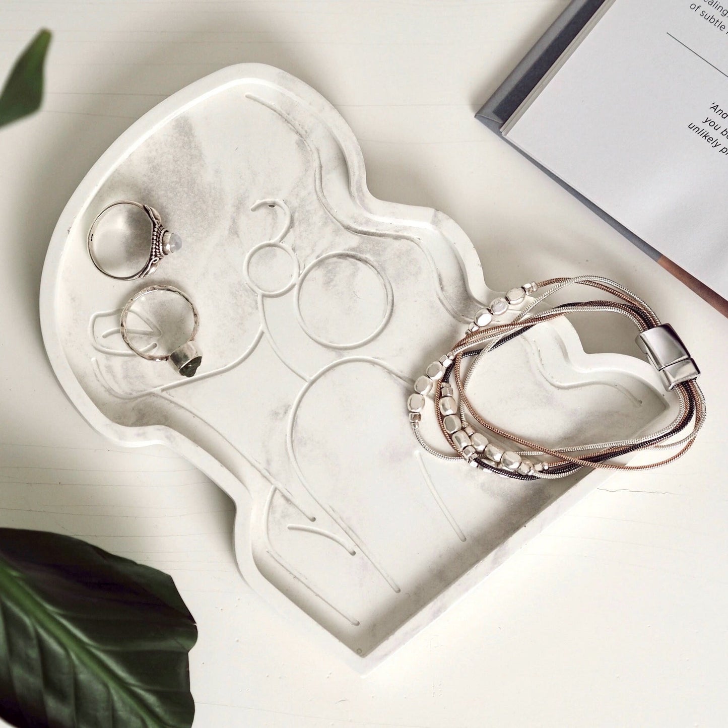 Concrete Face Outline Trinket Tray