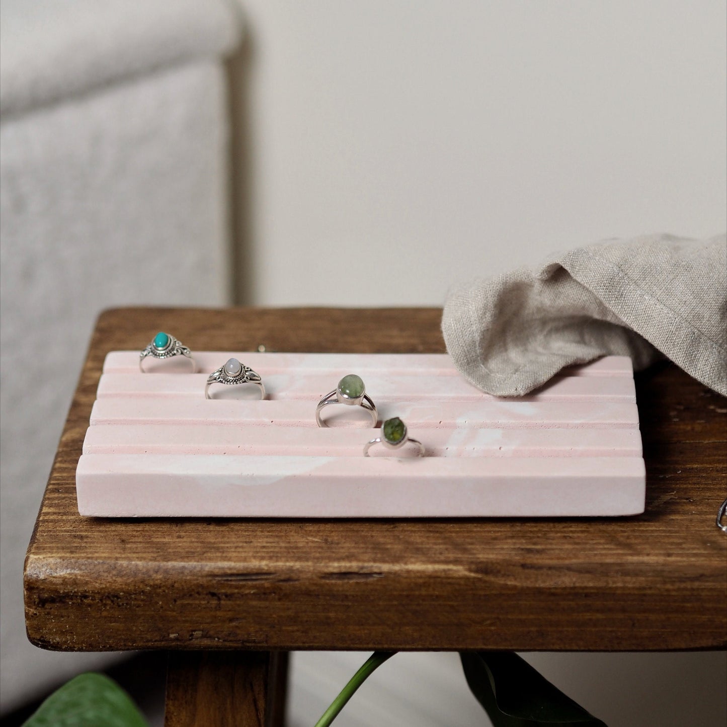 Concrete Ring Display Tray