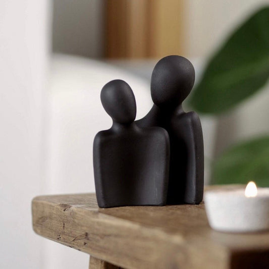 Concrete lovers couple statue, shelf decor, unique handmade gift, coffee table decor, sculpture figurines, silhouette couple ornament