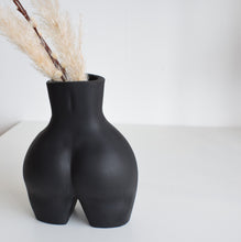 Load image into Gallery viewer, Matt Black Concrete Booty Vase
