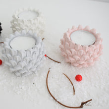 Load image into Gallery viewer, Concrete Pinecone Tea Light holder
